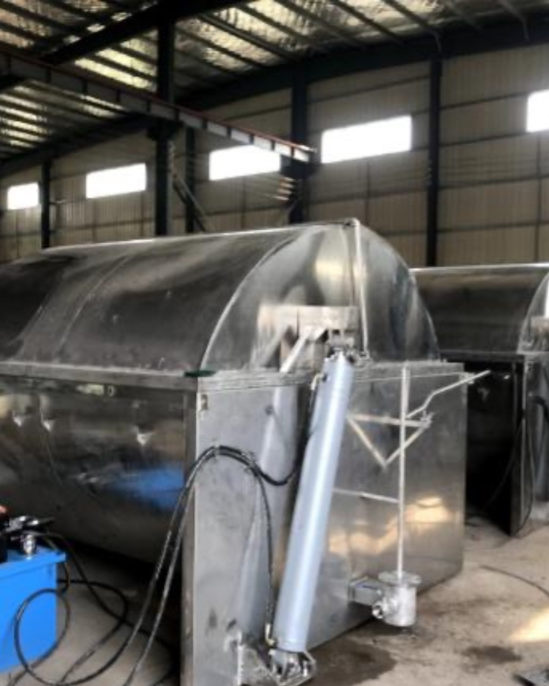 Tambor Basculante Automático de Acero Inoxidable 316L – Capacidad 3000 L