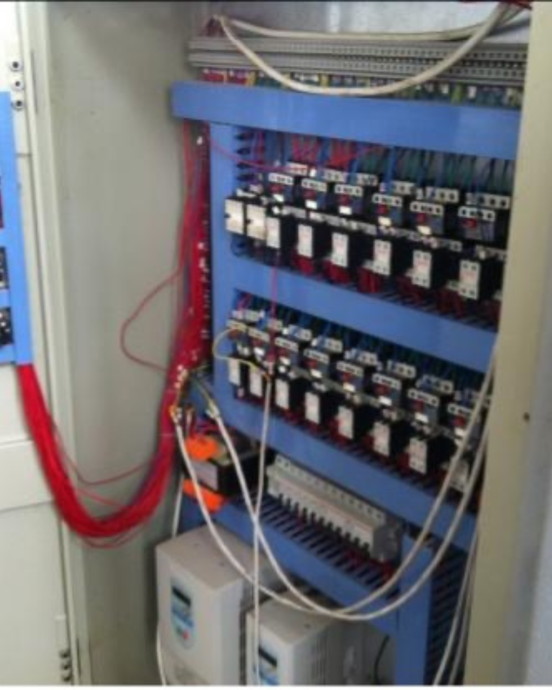 Máquina de Pulverización Automática 1800mm de Acero Inoxidable con Horno de Secado y Lavado de Alta Eficiencia
